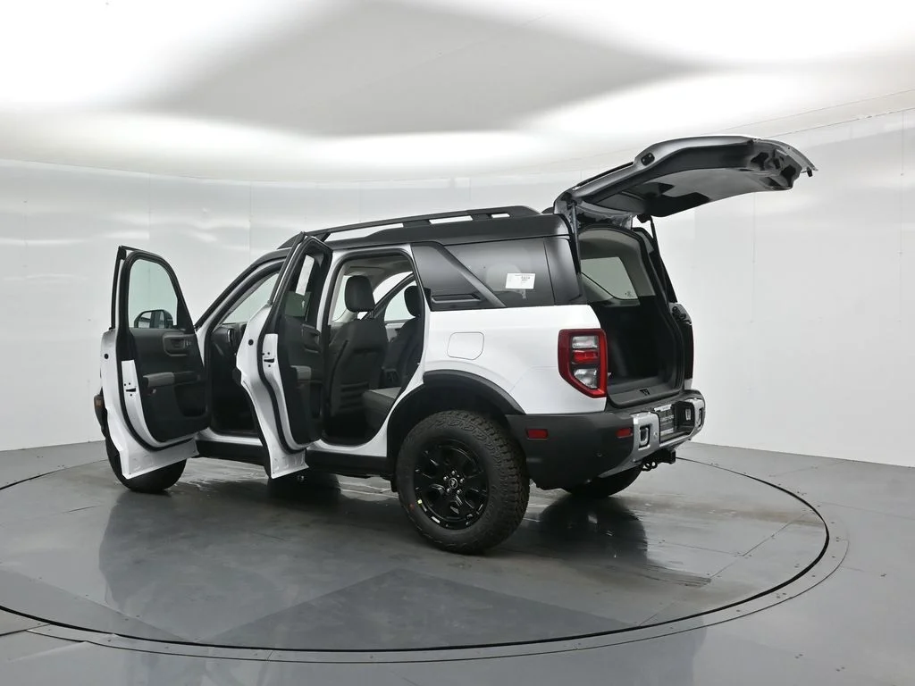 New 2026 Oxford White Ford Badlands image 36