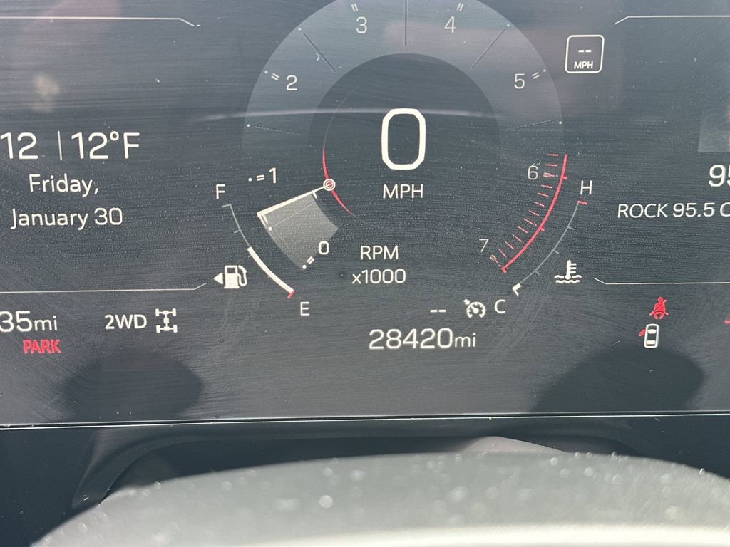 2025 GMC YUKON - Image 11