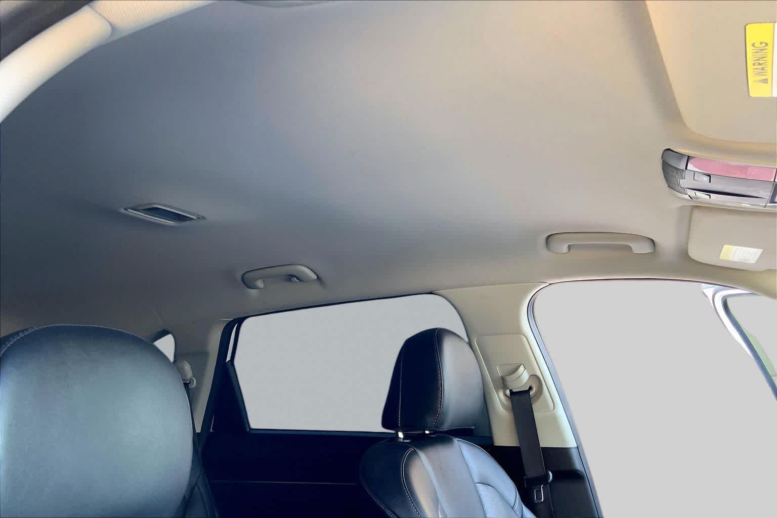 Used 2023 Glacial White Pearl Kia EX image 14