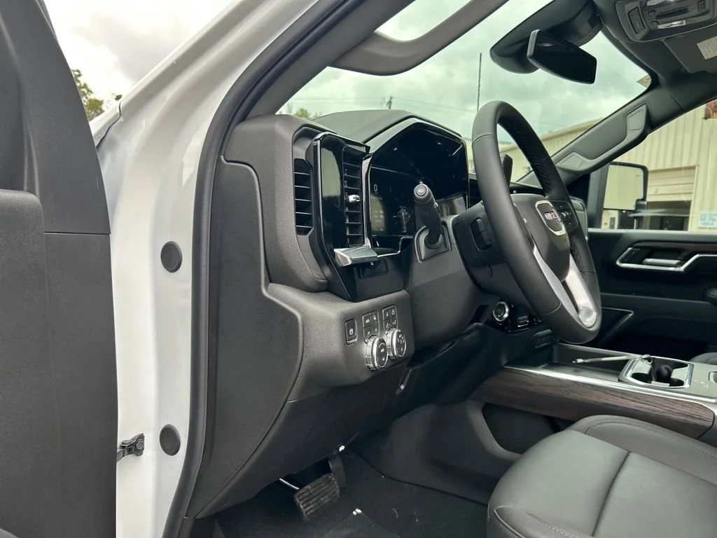 2026 GMC Sierra 2500HD SLT - Photo 14