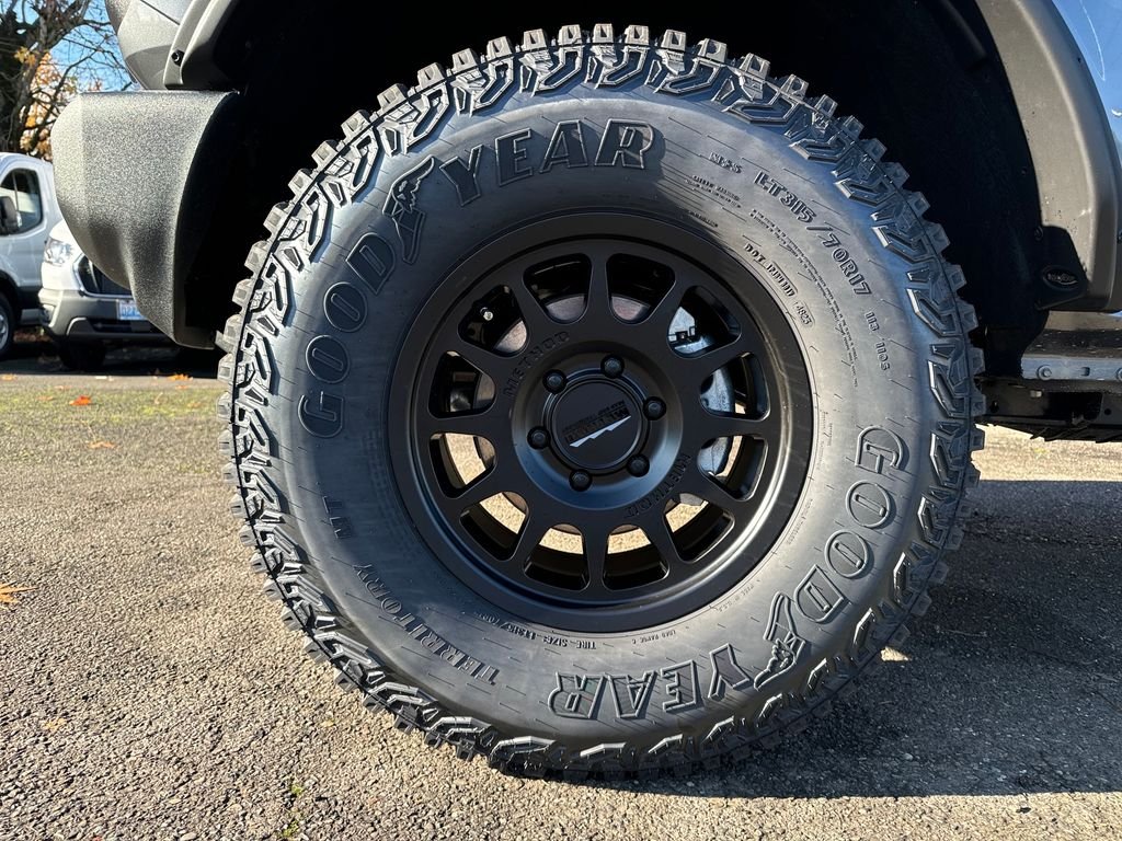2025 Ford Bronco 4-Door Base - Photo 29