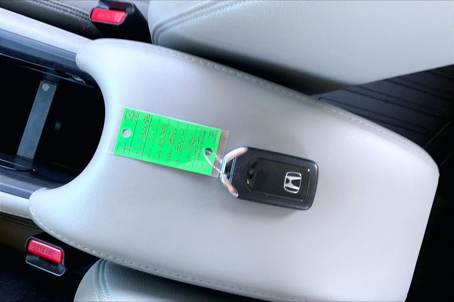 Certified Used 2019 Modern Steel Metallic Honda EX-L image 15
