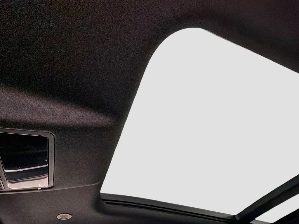 New 2026 Fuji White Land Rover X-Dynamic SE image 23