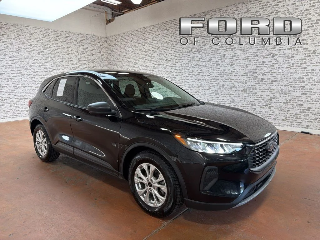Used 2023 Black Ford Active image 1