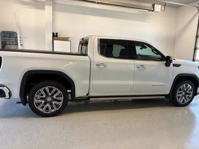 Used 2023 White GMC Denali image 11