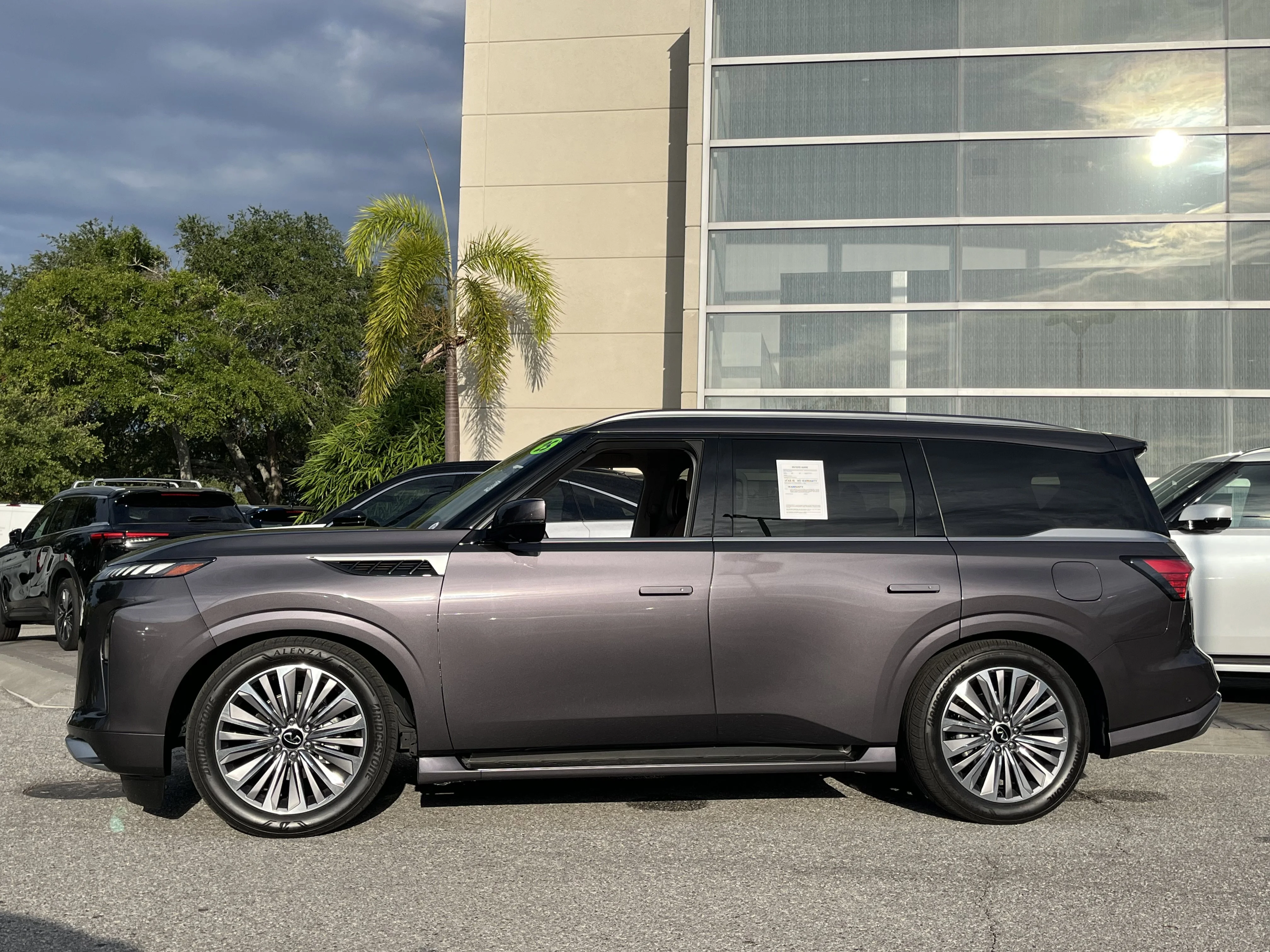 Used 2025 Anthracite Gray INFINITI SENSORY image 6