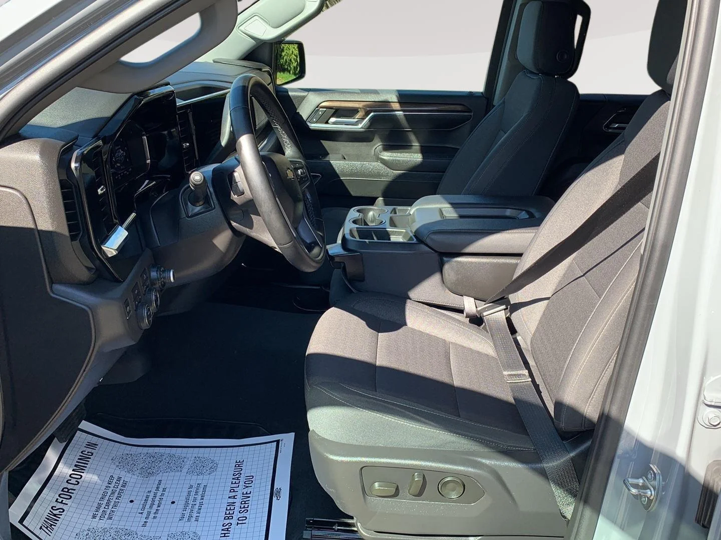 Used 2024 Slate Gray Metallic Chevrolet LT image 22