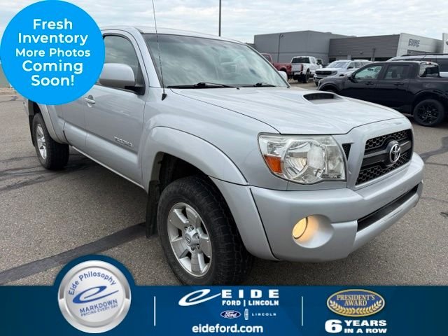 Used 2011  Toyota Base image 1