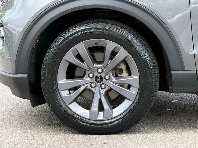Used 2023 Gray Ford XLT image 10
