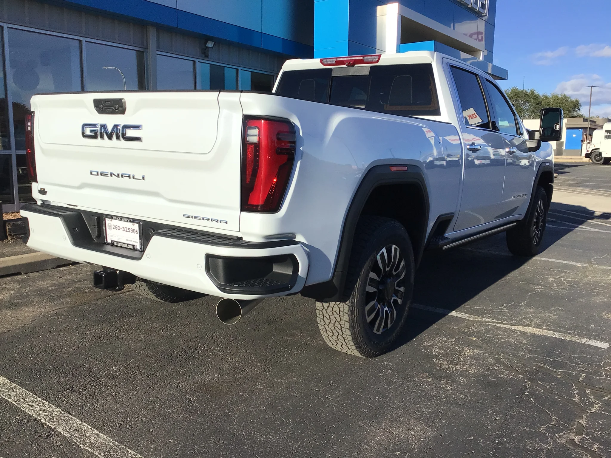 New 2026 Glacier White Tricoat GMC Denali Ultimate image 5