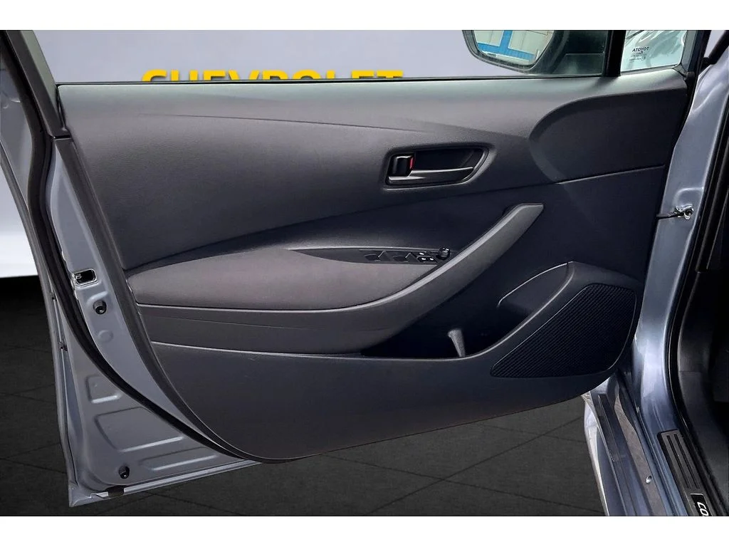Used 2024  Toyota LE image 16