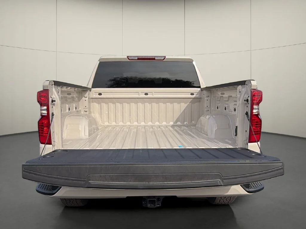 New 2026 White Sands Chevrolet Custom image 9