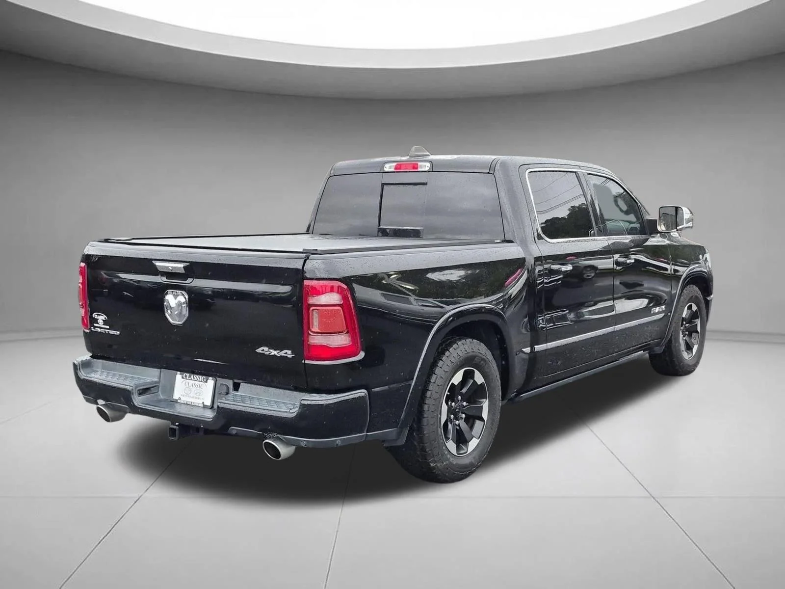 Used 2019 Diamond Black Crystal Pearlcoat Ram Limited image 5