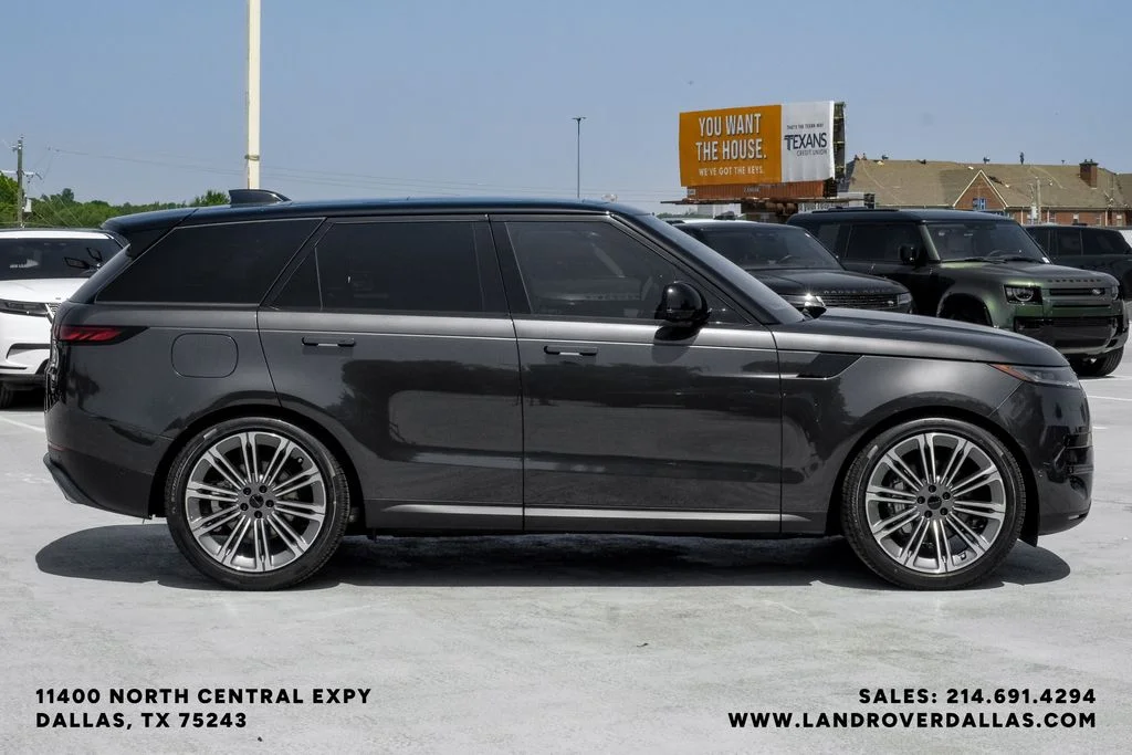 New 2026 Carpathian Gray Land Rover SE image 5