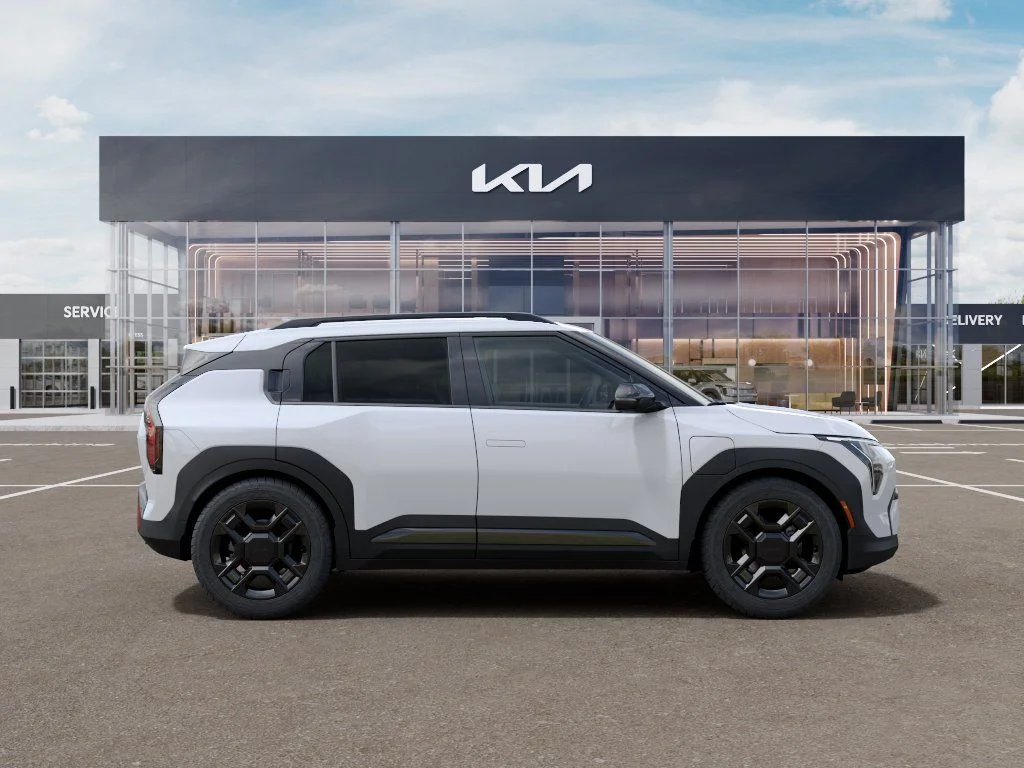 New 2027 Snow White Pearl Kia Wind image 7