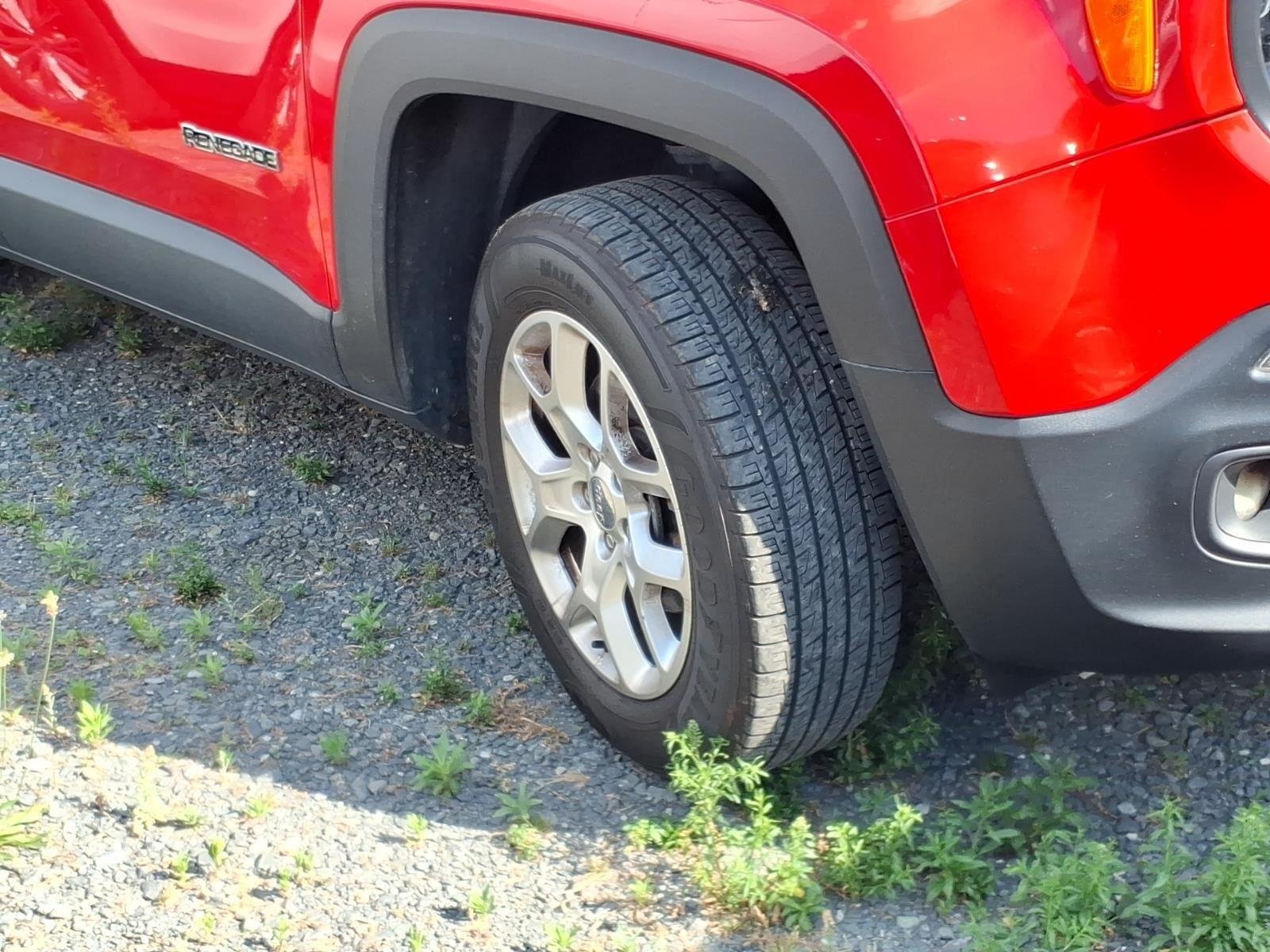 Used 2017 Colorado Red Jeep Latitude image 6