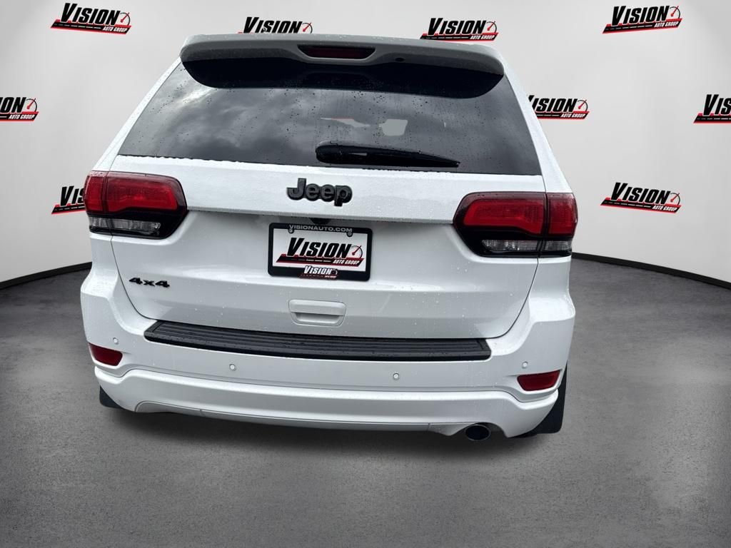 Used 2021 White Jeep Laredo X image 6