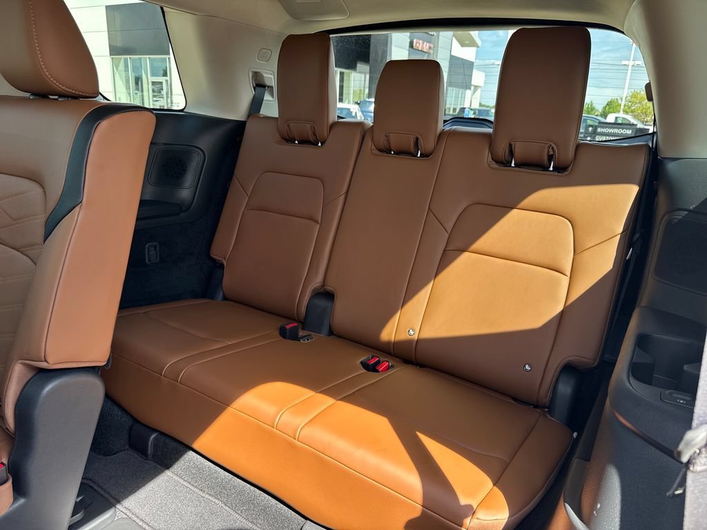 2025 Nissan Pathfinder Platinum - Photo 36