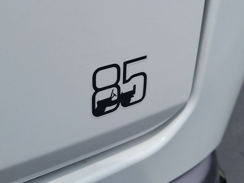 New 2026 Bright White Clear-Coat Exterior Paint Jeep  image 7
