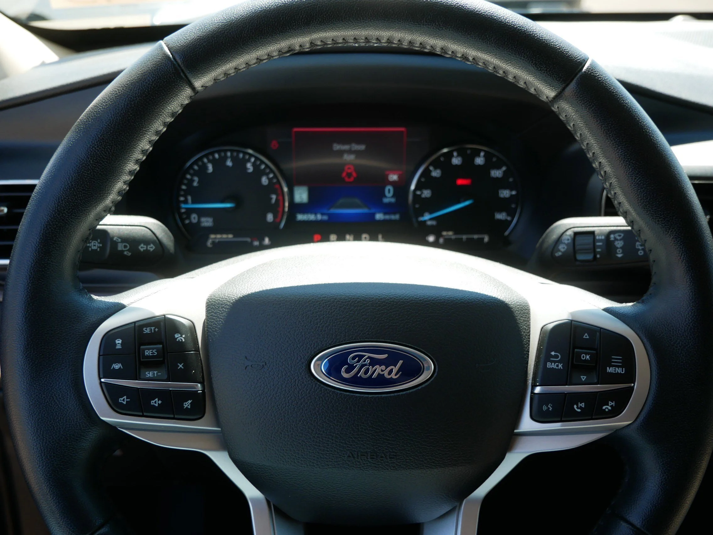 2023 Ford Explorer Limited - Photo 25