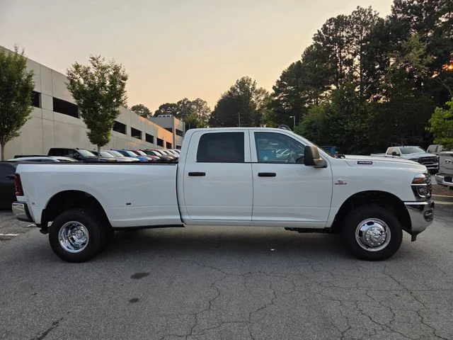 New 2026 Bright White Clear-Coat Exterior Paint RAM Tradesman image 10