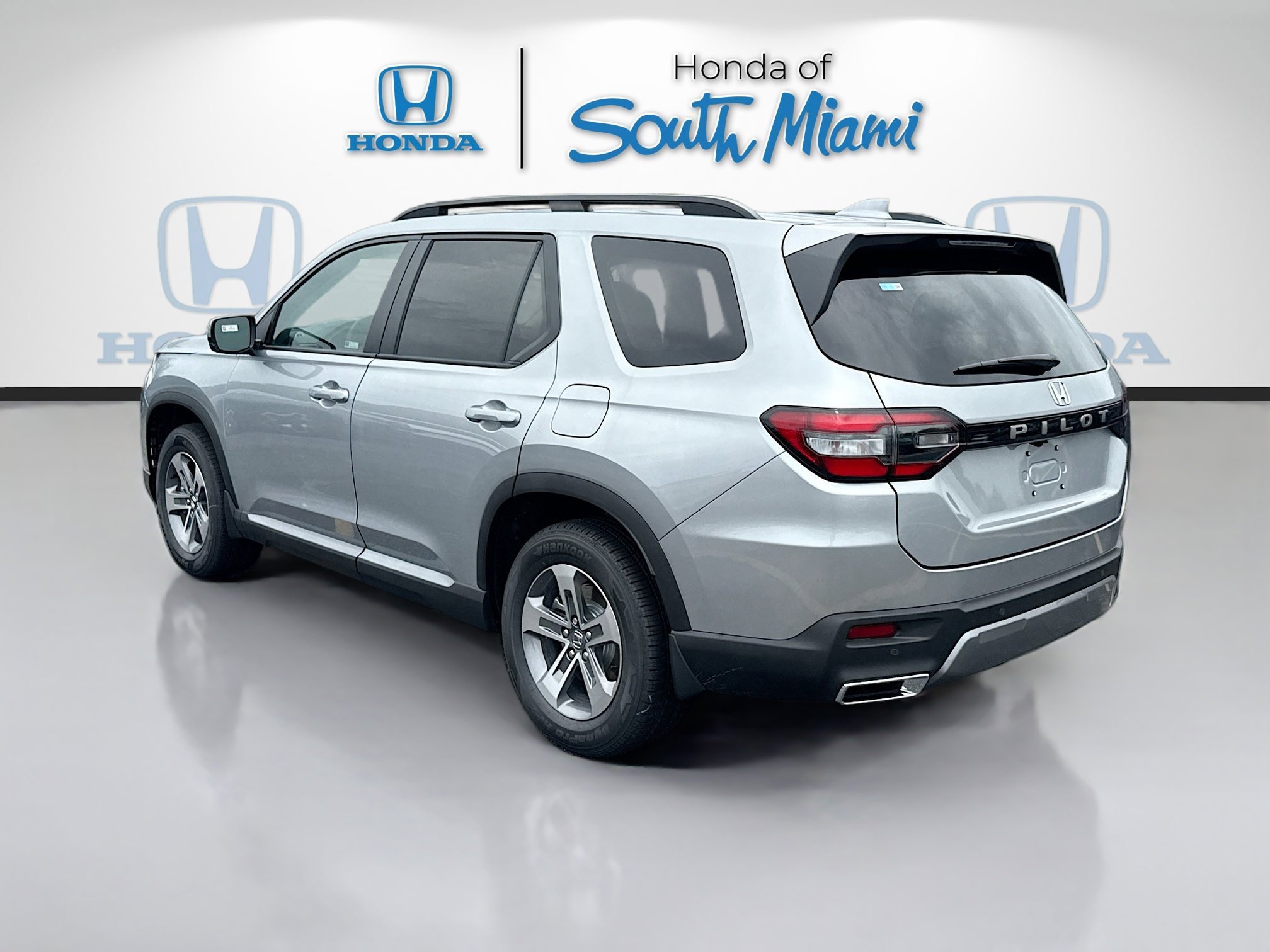 New 2026 Solar Silver Metallic Honda EX-L image 5