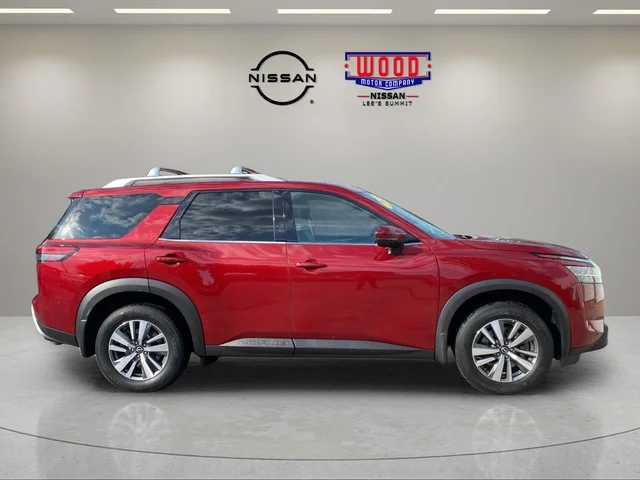 Used 2023 Scarlet Ember Tintcoat Nissan SL image 2
