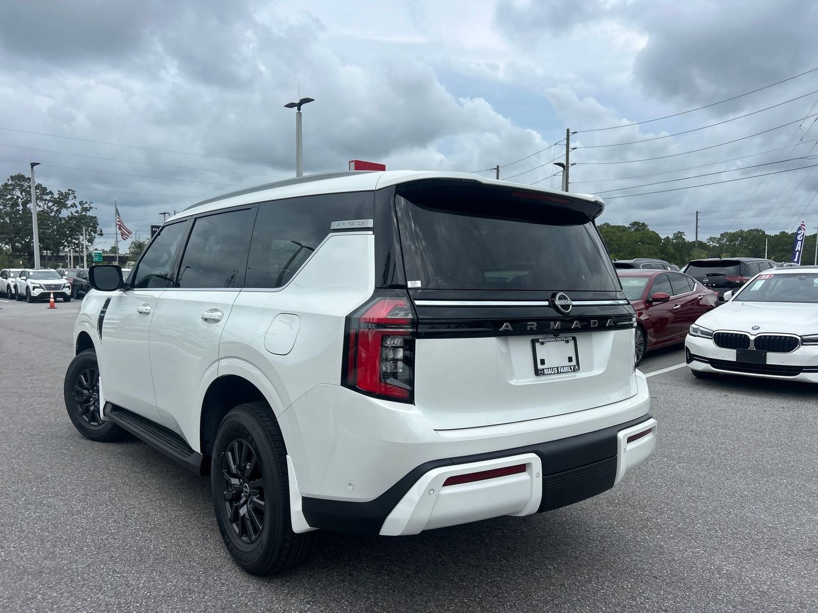 2025 Nissan Armada SV - Photo 6