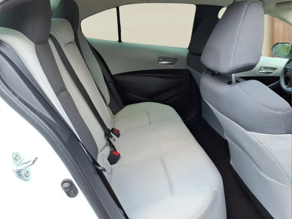 Used 2021 White Toyota LE image 35