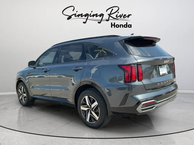 Used 2022 Gray Kia EX image 5