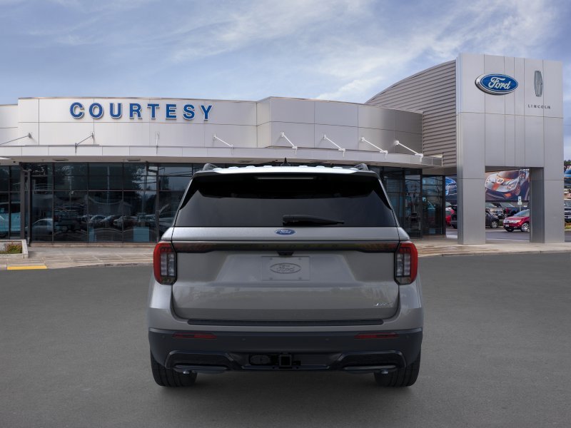 New 2026 Carbonized Gray Metallic Ford ST-Line image 5
