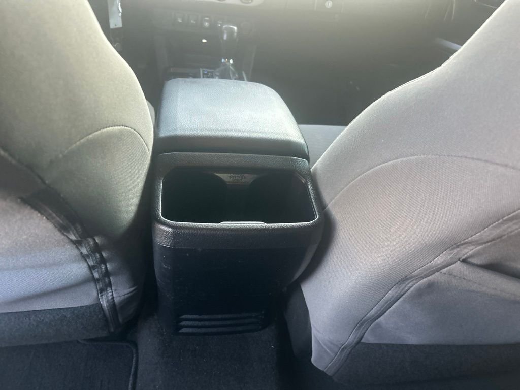 Used 2018 Silver Sky Metallic Toyota SR5 image 31