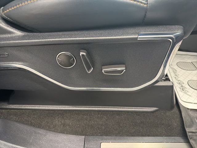 Used 2022 Gray Ford Platinum image 15