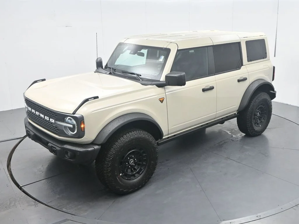 New 2026 Desert Sand Ford Badlands® image 42