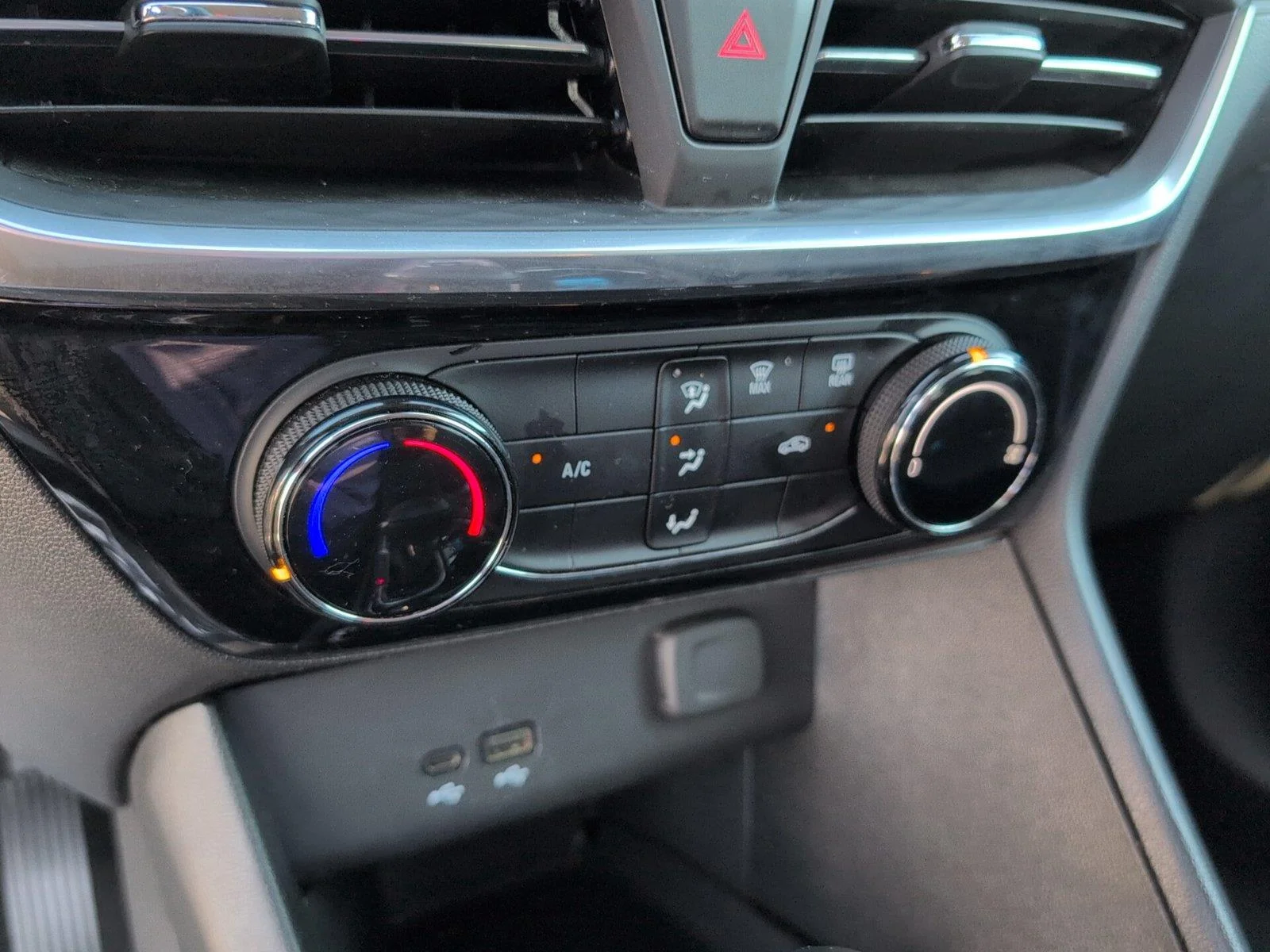 Used 2024 Summit White Buick Sport Touring image 17