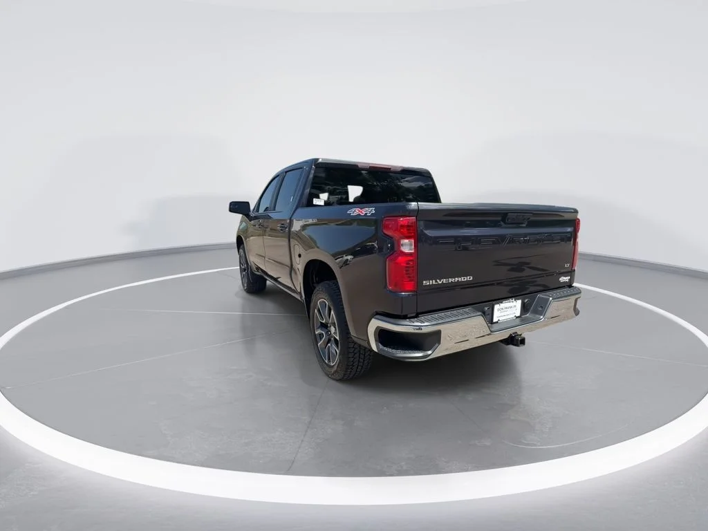Used 2023 Gray Chevrolet LT image 7