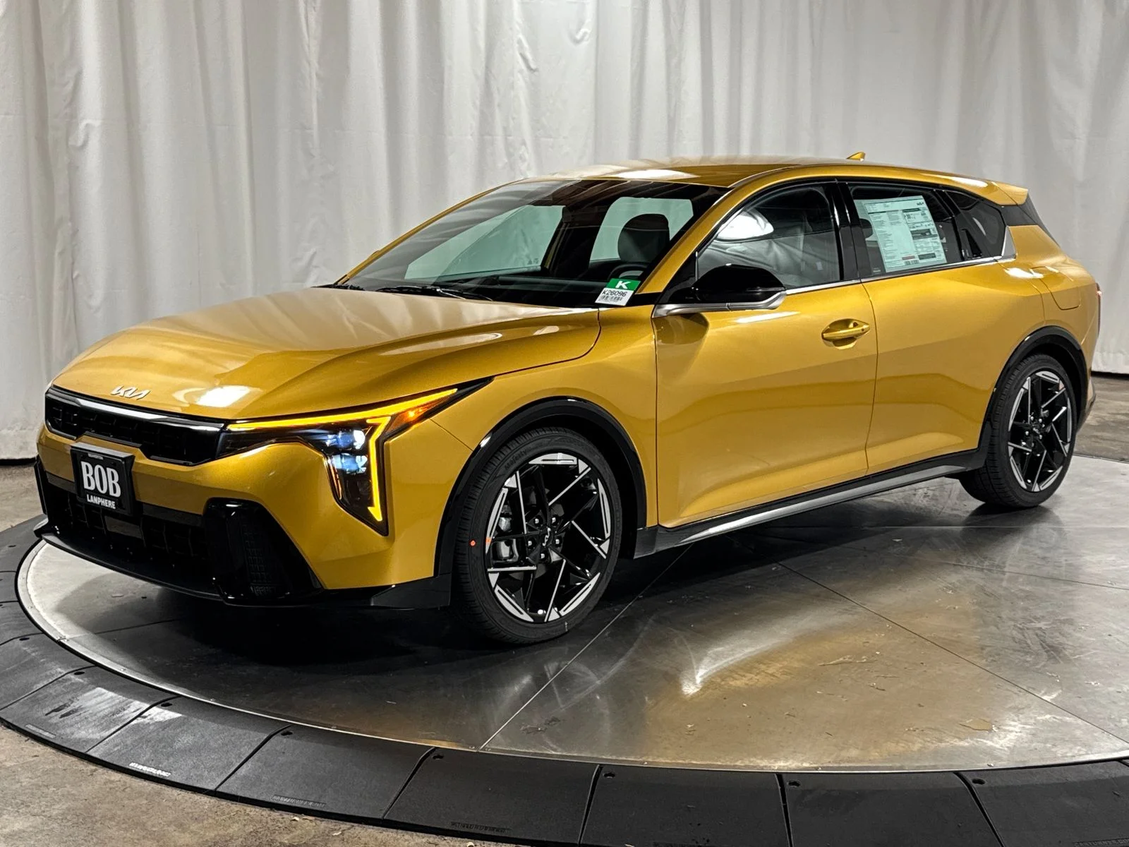 2026 Kia K4 GT-Line AT Hatchback's photo