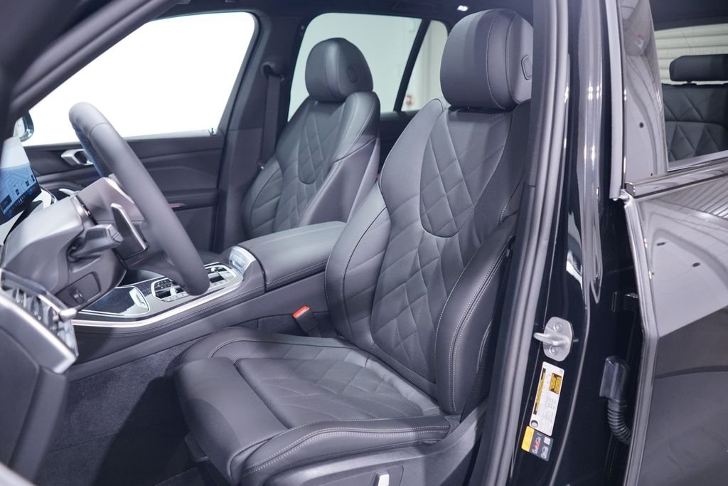 New 2026 Black Sapphire Metallic BMW xDrive50e image 7