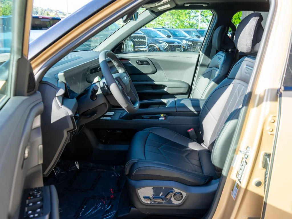 New 2027 Terrain Brown Matte Kia X-Line SX image 11