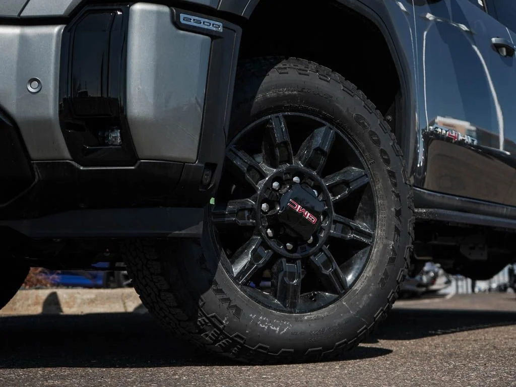 2026 GMC Sierra 2500HD AT4 - Photo 6