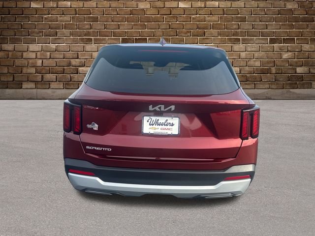 2025 Kia Sorento LX photo 4