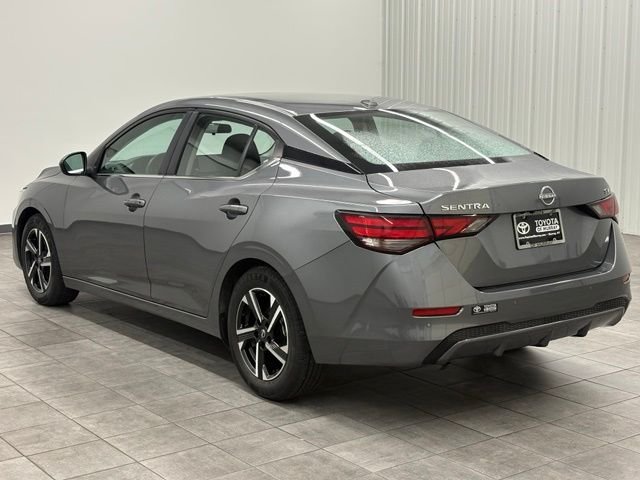 Used 2024 Gray Nissan SV image 4