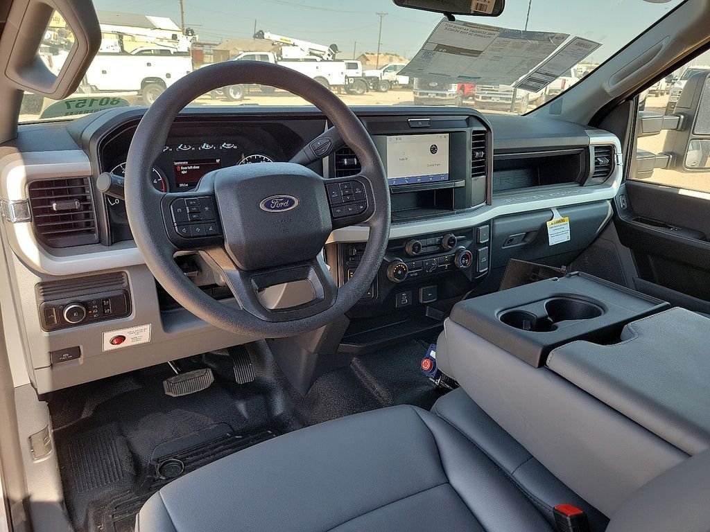 2024 Ford F-550 Super Duty Chassis Cab XL - Photo 16