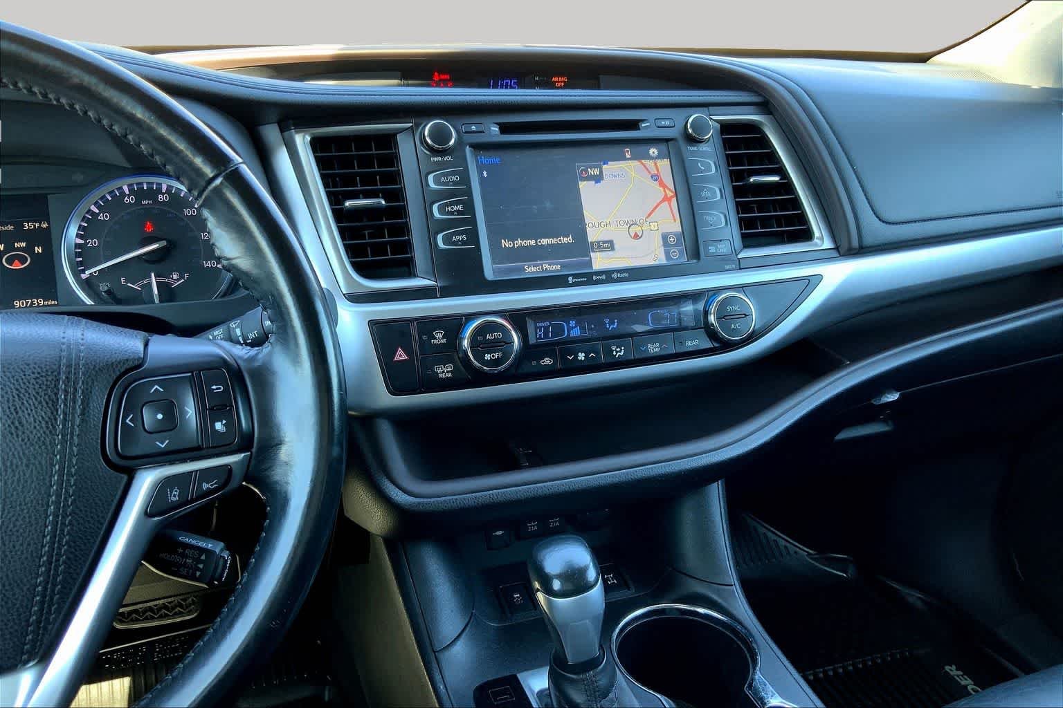 Used 2017 Shoreline Blue Pearl Toyota XLE image 7