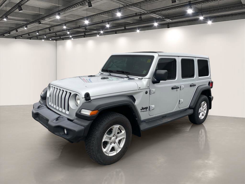 Used 2022 Silver Zynith Clearcoat Jeep Unlimited Sport S image 3