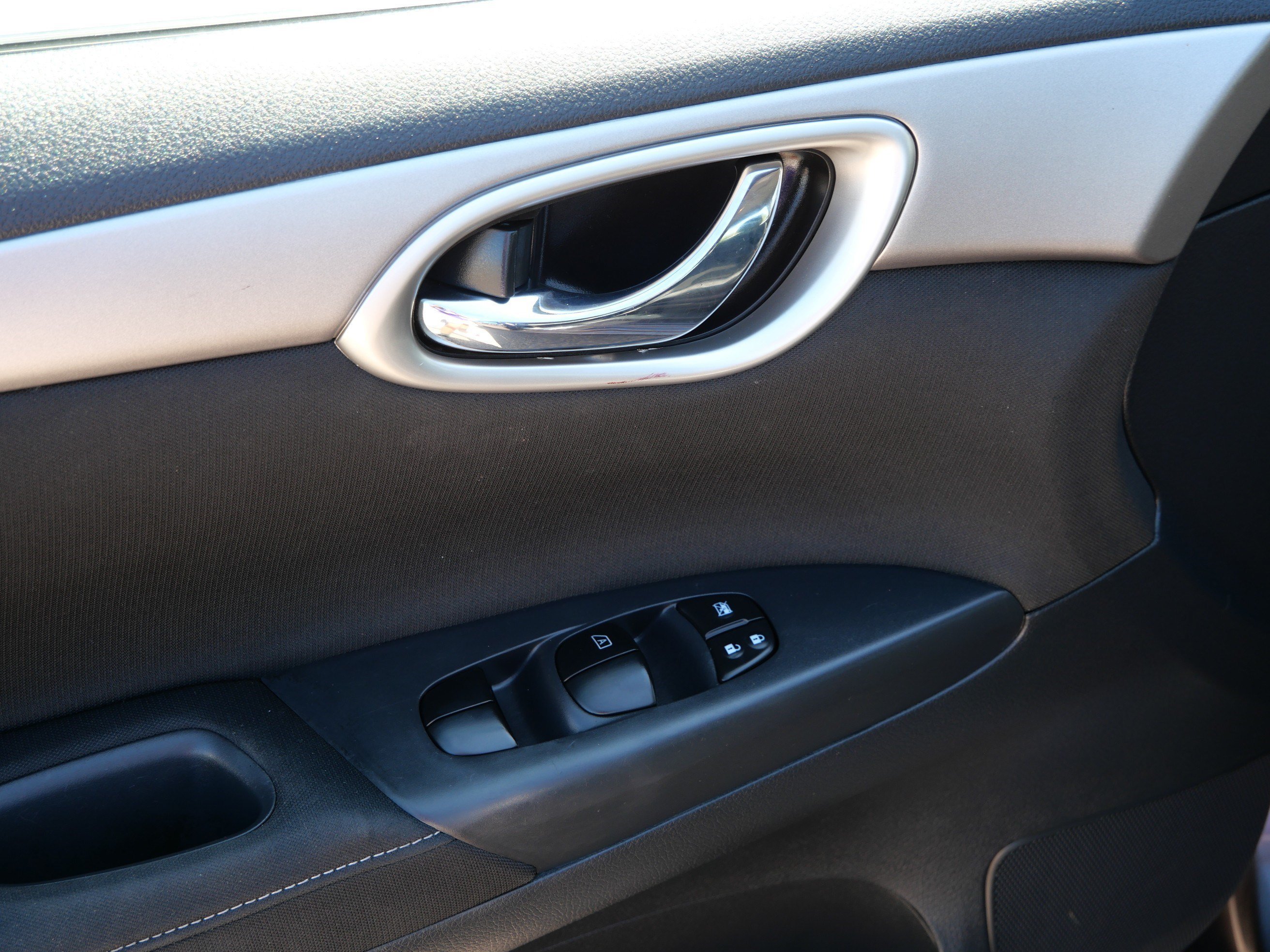 Used 2015 Amethyst Gray Nissan SV image 20