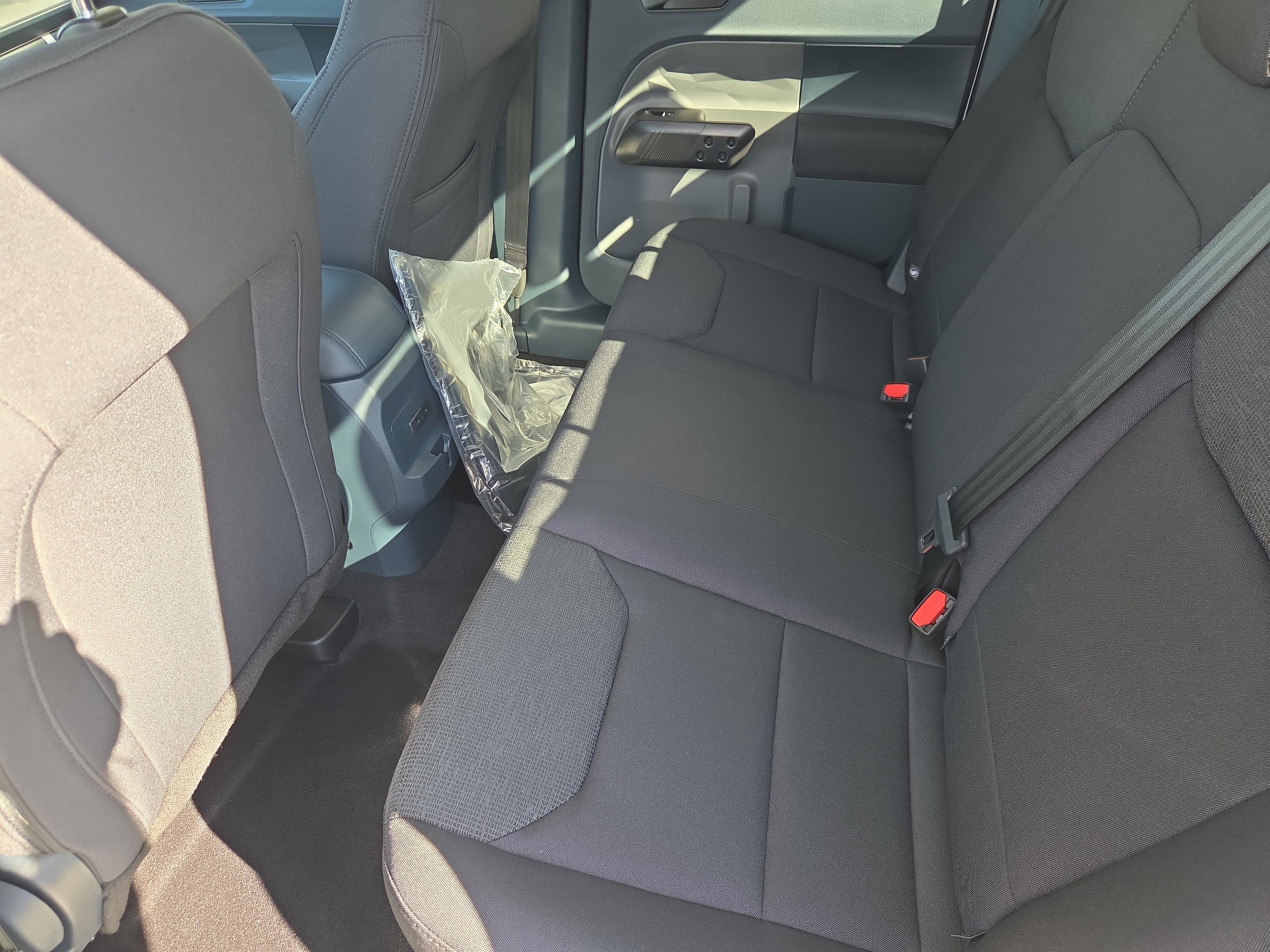 New 2026 Oxford White Ford XL image 13
