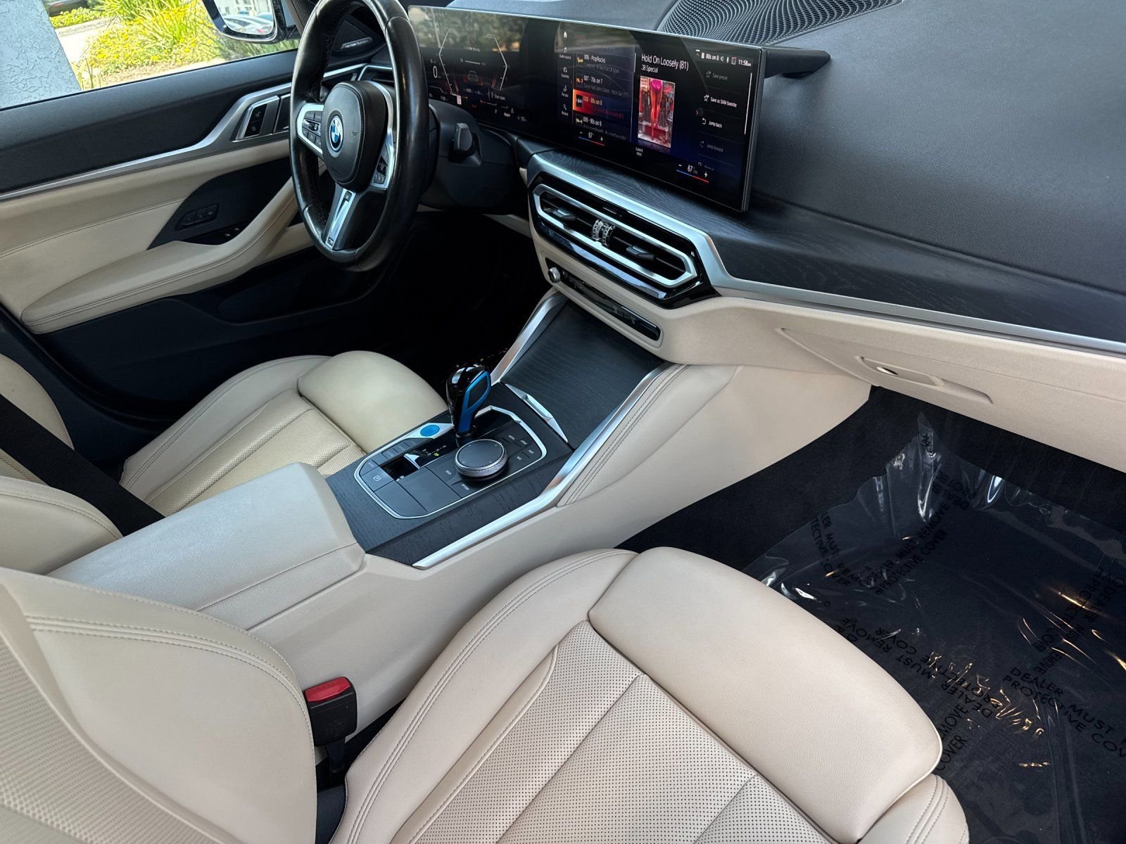 Used 2023 Gray BMW eDrive40 image 15