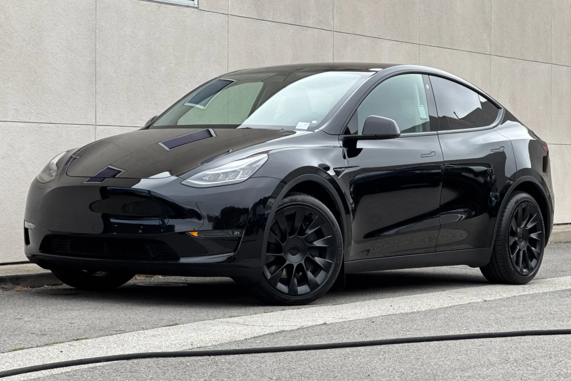 2021 Tesla Model Y Long Range Dual Motor All-Wheel Drive's photo