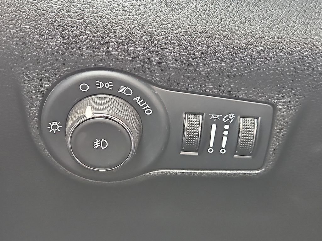 2025 Jeep Compass Limited - Photo 17